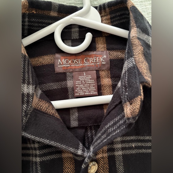 Men's Black and Brown Plaid Casual Button Down Shirt - Picture 3 of 3